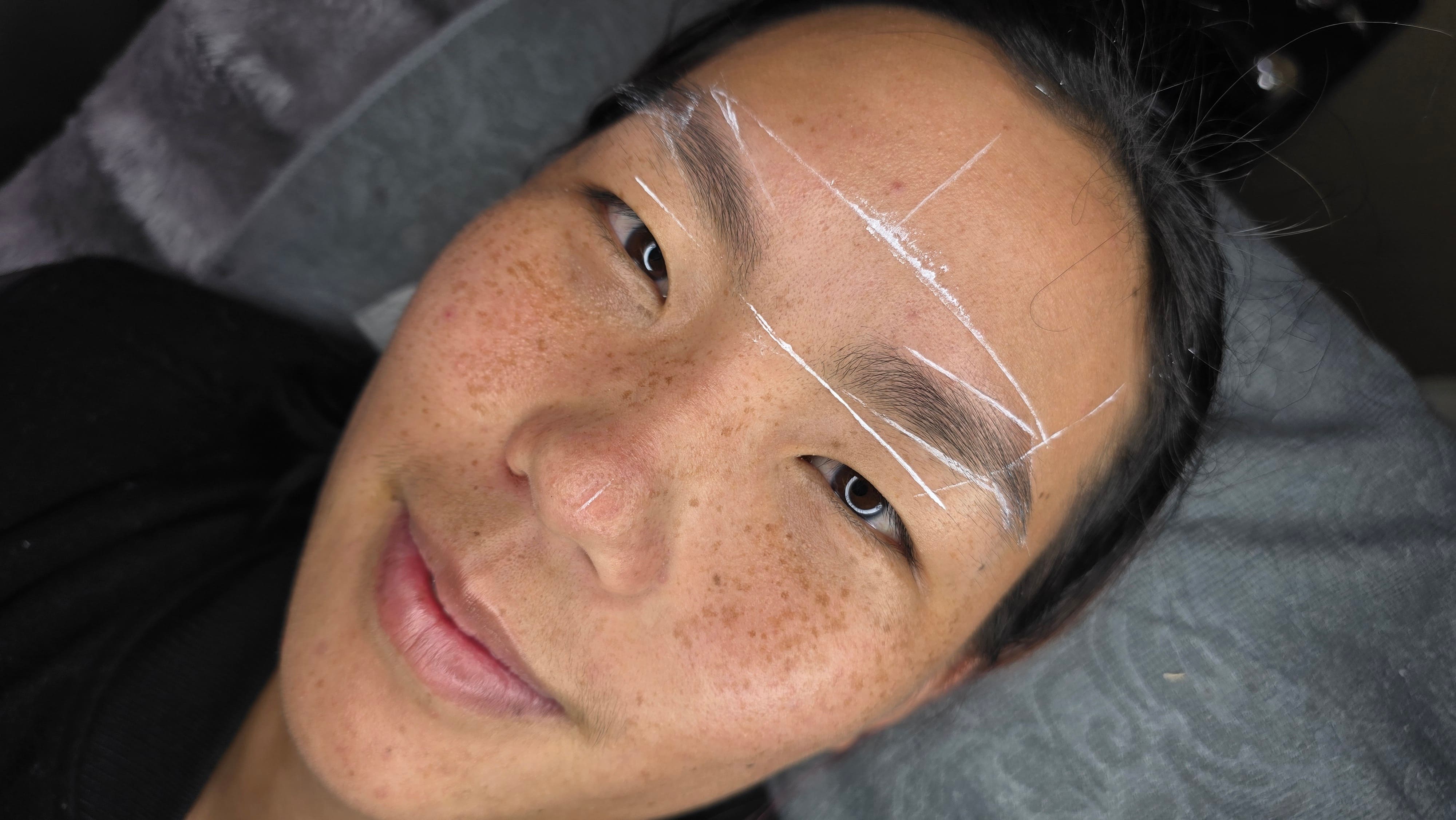 Sculpted brow transformation at Bhellz Beauty Bar